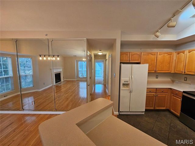 317 Clayton Crossing Place C, Ellisville, MO 63011