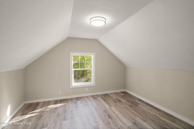 406 E Larch Ave, Osburn, ID 83849