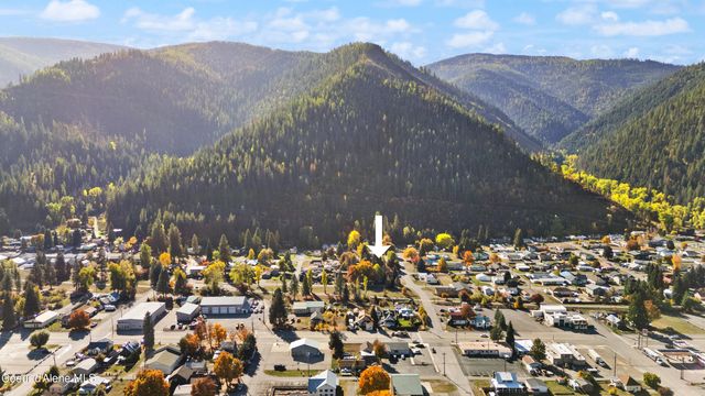 406 E Larch Ave, Osburn, ID 83849