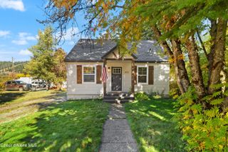 406 E Larch Ave, Osburn, ID 83849