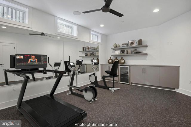 8316 WESTCHESTER DR, Vienna, VA 22182