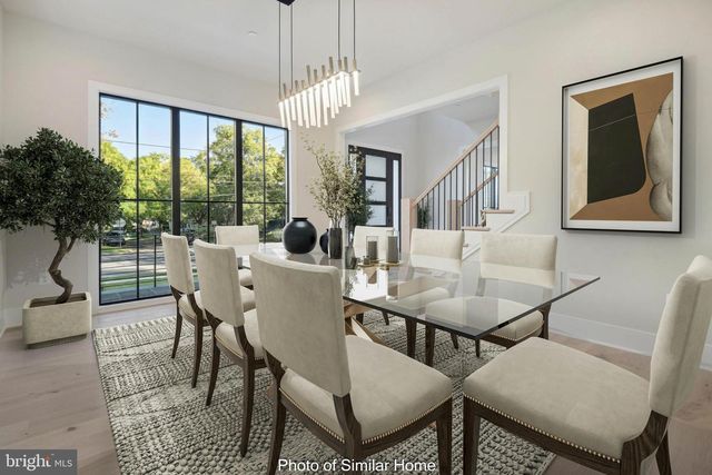 8316 WESTCHESTER DR, Vienna, VA 22182