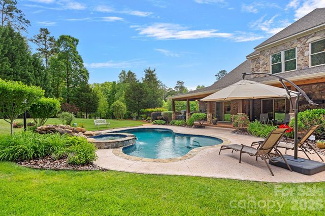 104 Timberside Drive, Davidson, NC 28036