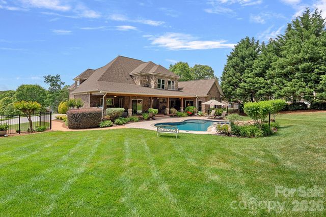 104 Timberside Drive, Davidson, NC 28036