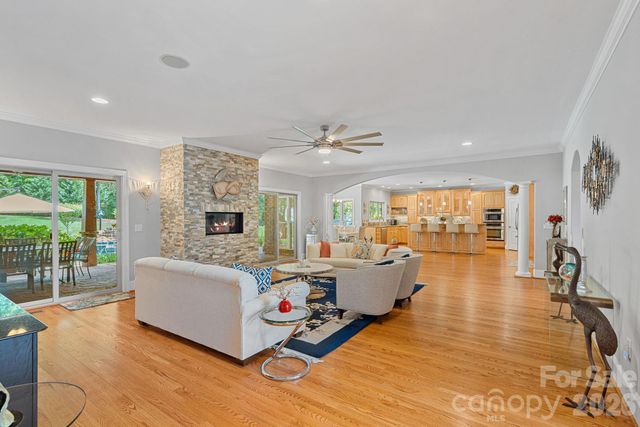 104 Timberside Drive, Davidson, NC 28036