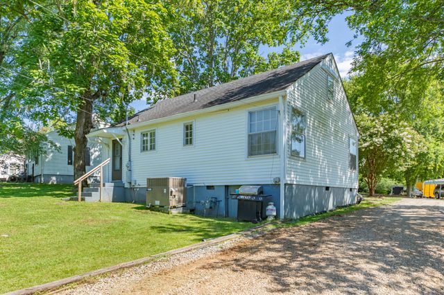 322 W Berkley Cir, Lewisburg, TN 37091