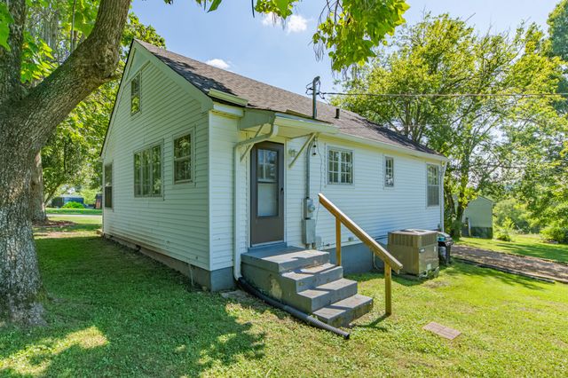 322 W Berkley Cir, Lewisburg, TN 37091