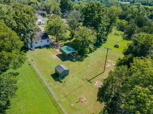 322 W Berkley Cir, Lewisburg, TN 37091