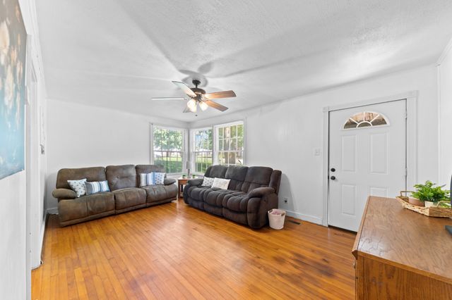 322 W Berkley Cir, Lewisburg, TN 37091