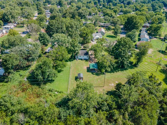 322 W Berkley Cir, Lewisburg, TN 37091