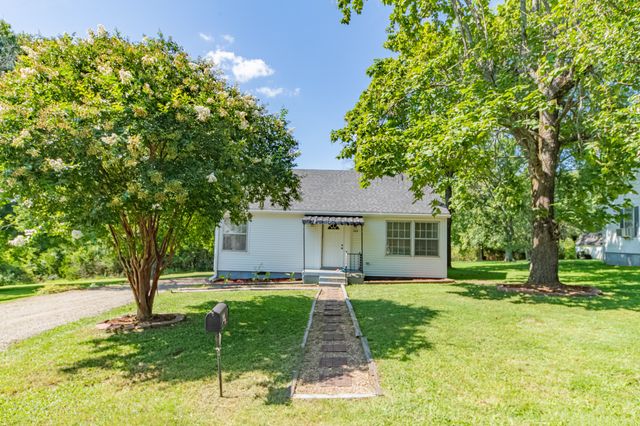 322 W Berkley Cir, Lewisburg, TN 37091