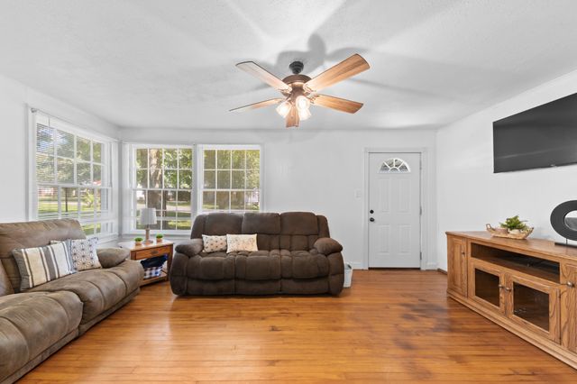 322 W Berkley Cir, Lewisburg, TN 37091