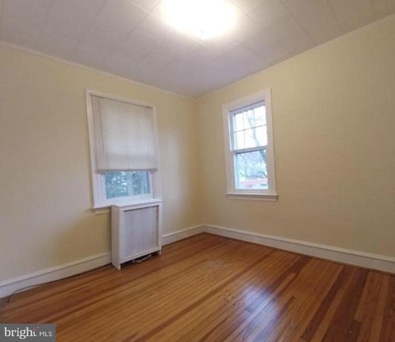 1085 HIGHLAND AVE, Abington, PA 19001