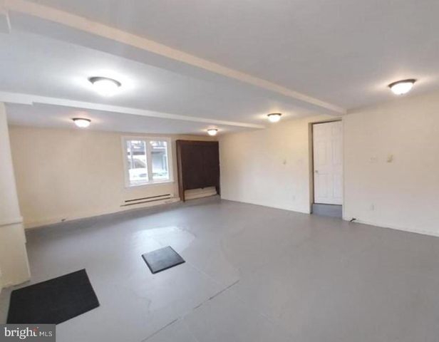 1085 HIGHLAND AVE, Abington, PA 19001