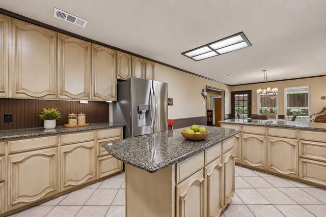 4008 Fairlakes Drive, Dallas, TX 75228