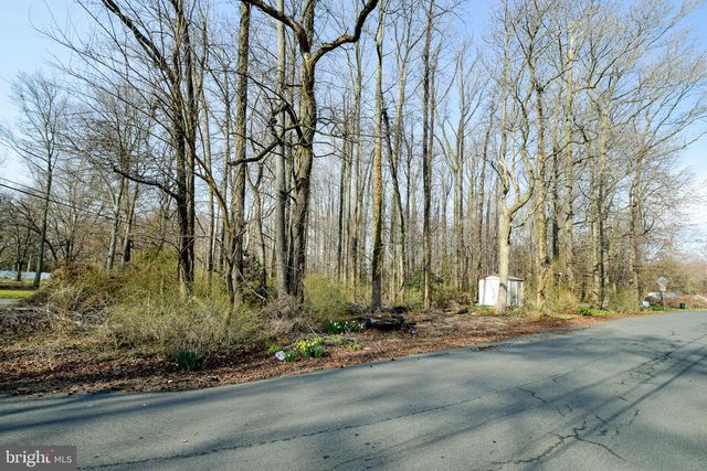 3904 GOOSE HARBOR RD, Middle River, MD 21220