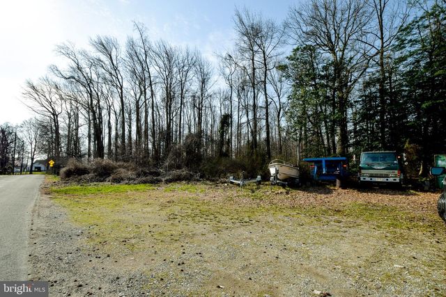 3904 GOOSE HARBOR RD, Middle River, MD 21220
