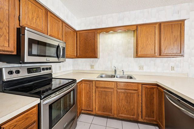 6287 Monticello Lane N, Maple Grove, MN 55369