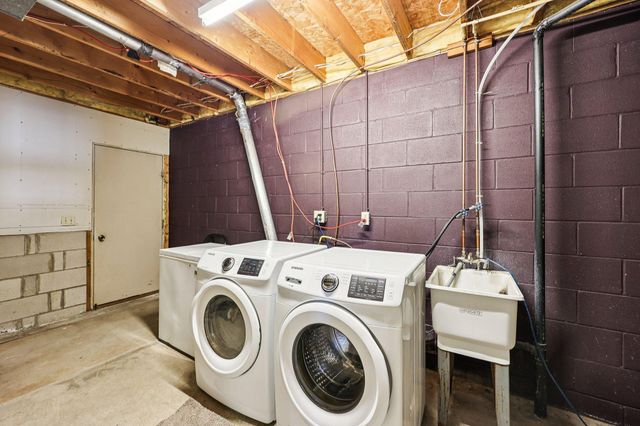 6287 Monticello Lane N, Maple Grove, MN 55369