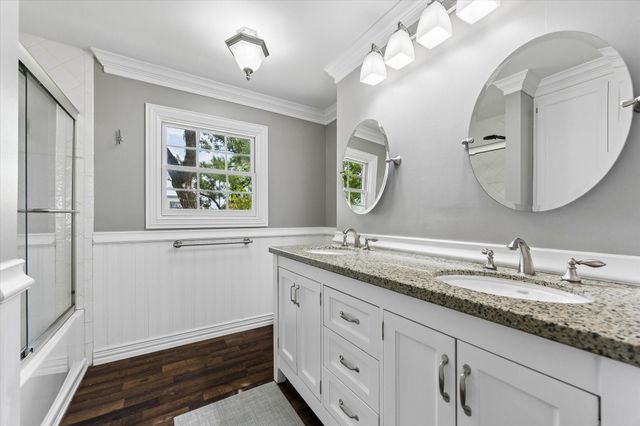 934 Moss Spring Lane, Hedwig Village, TX 77024