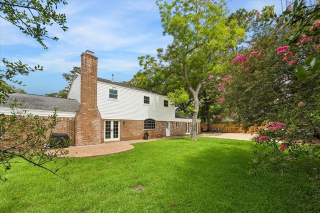 934 Moss Spring Lane, Hedwig Village, TX 77024