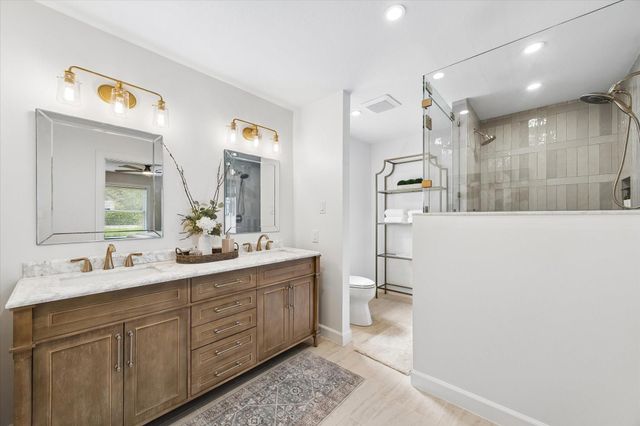 934 Moss Spring Lane, Hedwig Village, TX 77024