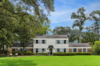 934 Moss Spring Lane, Hedwig Village, TX 77024