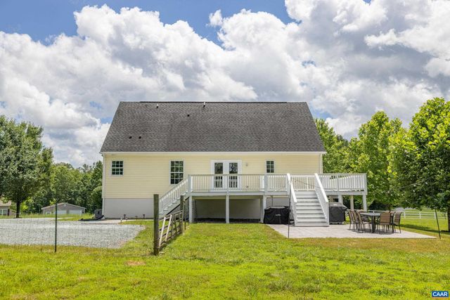 311 SHARPS CREEK DR, Scottsville, VA 24590