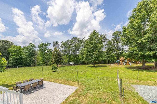 311 SHARPS CREEK DR, Scottsville, VA 24590