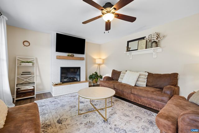 311 SHARPS CREEK DR, Scottsville, VA 24590