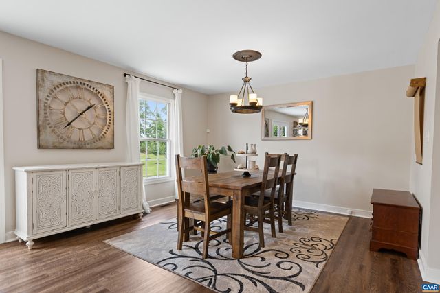 311 SHARPS CREEK DR, Scottsville, VA 24590