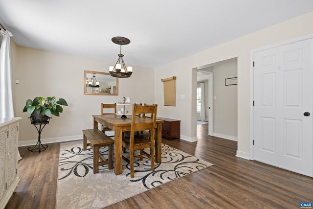 311 SHARPS CREEK DR, Scottsville, VA 24590