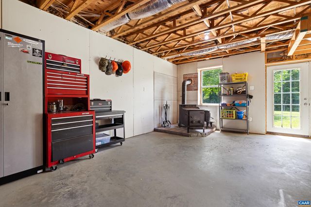 311 SHARPS CREEK DR, Scottsville, VA 24590
