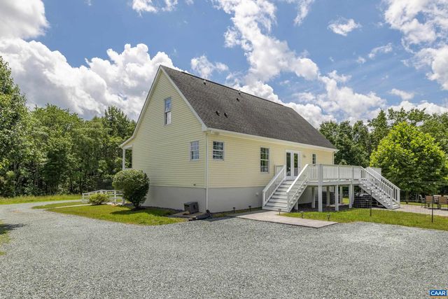 311 SHARPS CREEK DR, Scottsville, VA 24590