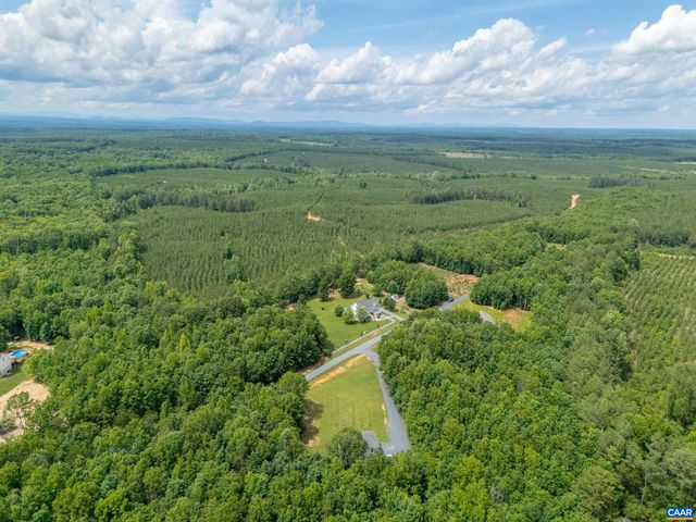 311 SHARPS CREEK DR, Scottsville, VA 24590