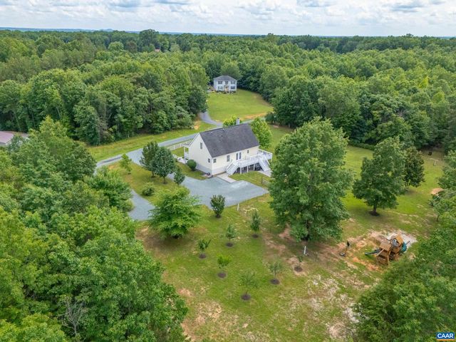 311 SHARPS CREEK DR, Scottsville, VA 24590