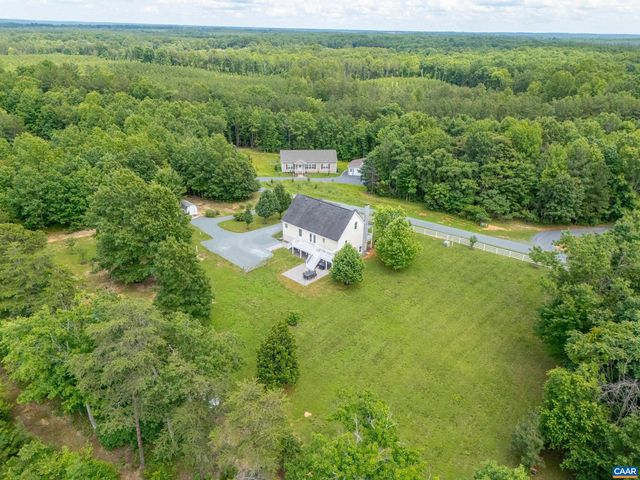 311 SHARPS CREEK DR, Scottsville, VA 24590