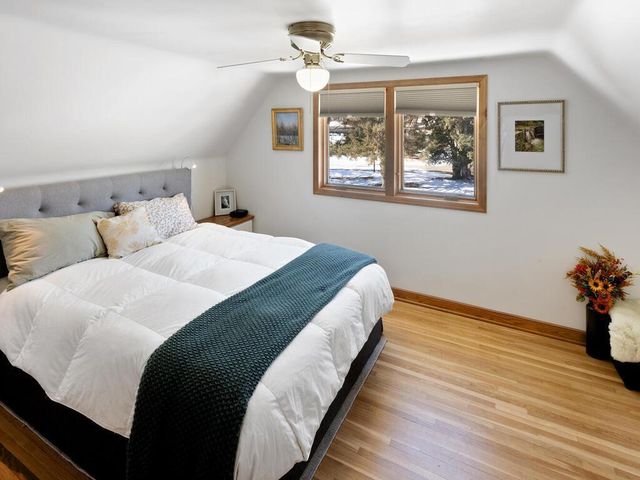 1305 Woodley Street E, Northfield, MN 55057