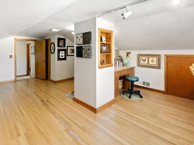 1305 Woodley Street E, Northfield, MN 55057