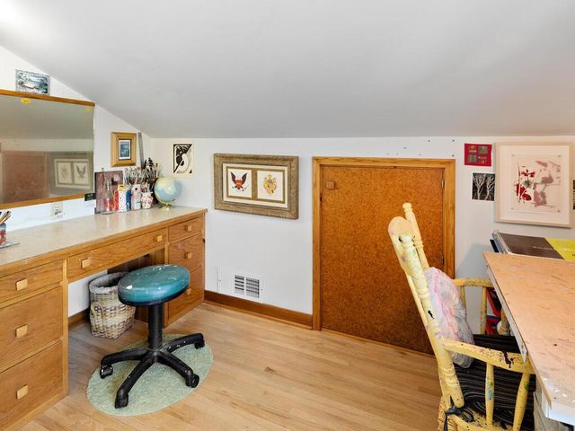 1305 Woodley Street E, Northfield, MN 55057