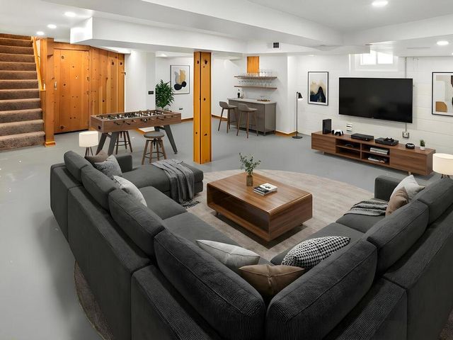 1305 Woodley Street E, Northfield, MN 55057