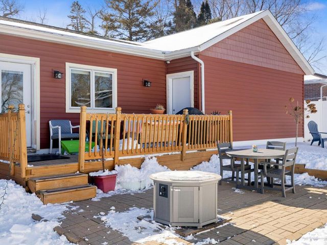 1305 Woodley Street E, Northfield, MN 55057