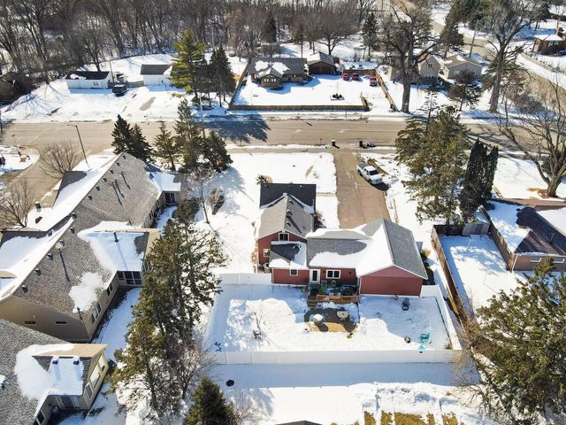 1305 Woodley Street E, Northfield, MN 55057