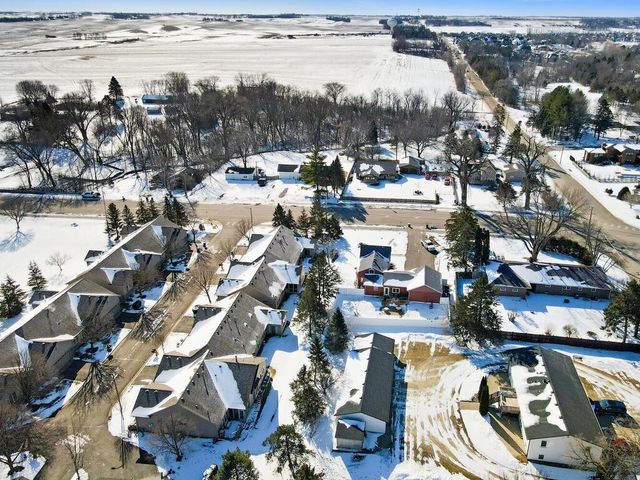 1305 Woodley Street E, Northfield, MN 55057