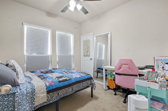 147 Sulphur River LOOP, Hutto, TX 78634