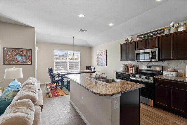 147 Sulphur River LOOP, Hutto, TX 78634