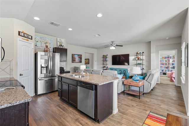 147 Sulphur River LOOP, Hutto, TX 78634