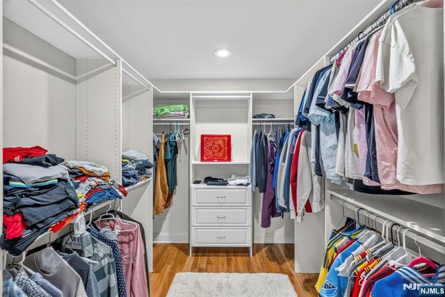 809 Edgewood Lane, Fort Lee, NJ 07024