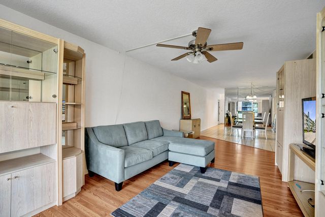 1020 Lincoln, Boca Raton, FL 33434