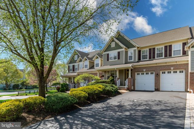 301 HOLCOMBE WAY, Lambertville, NJ 08530